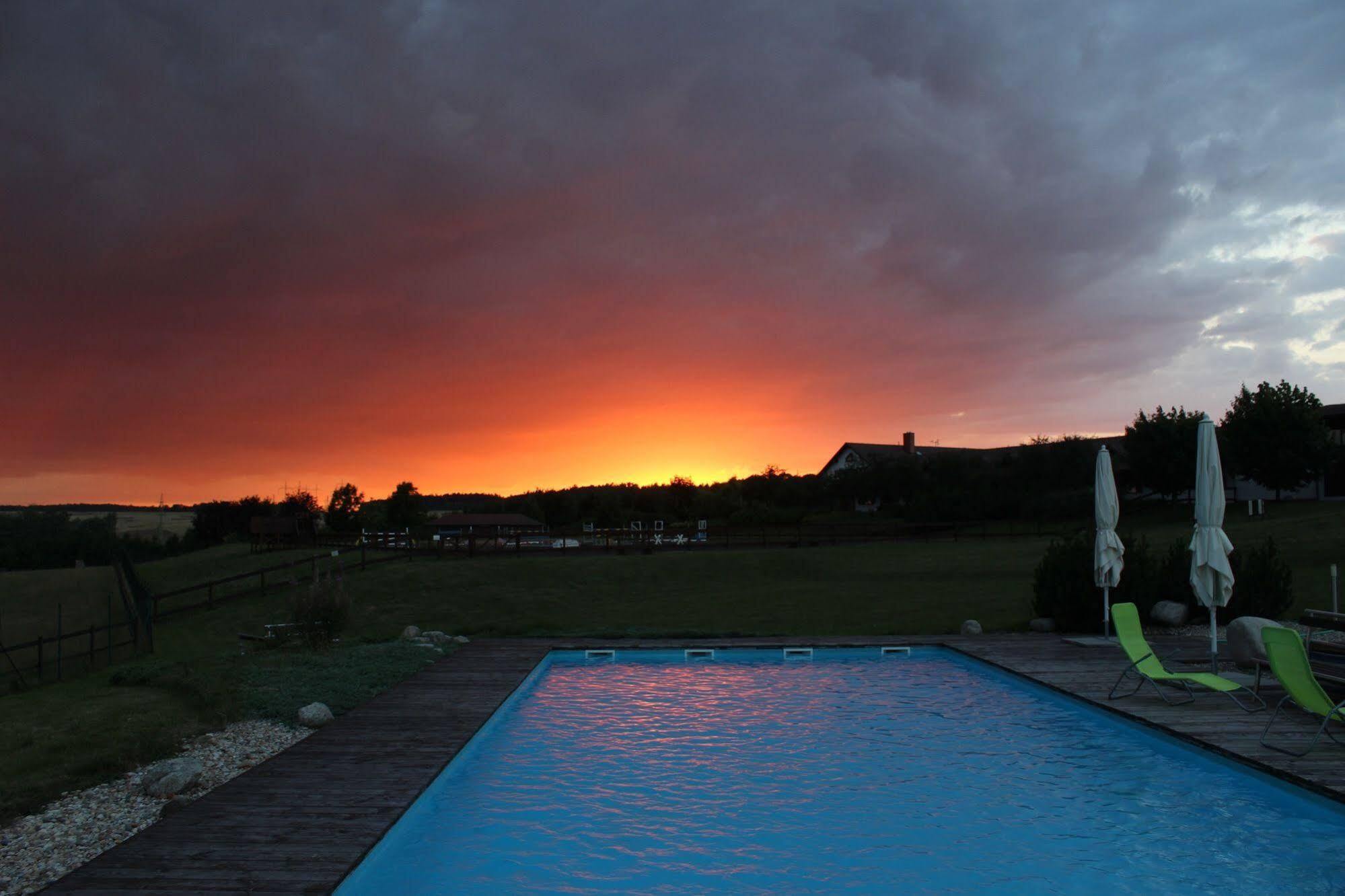 K-Triumf Resort Velichovky Exterior foto